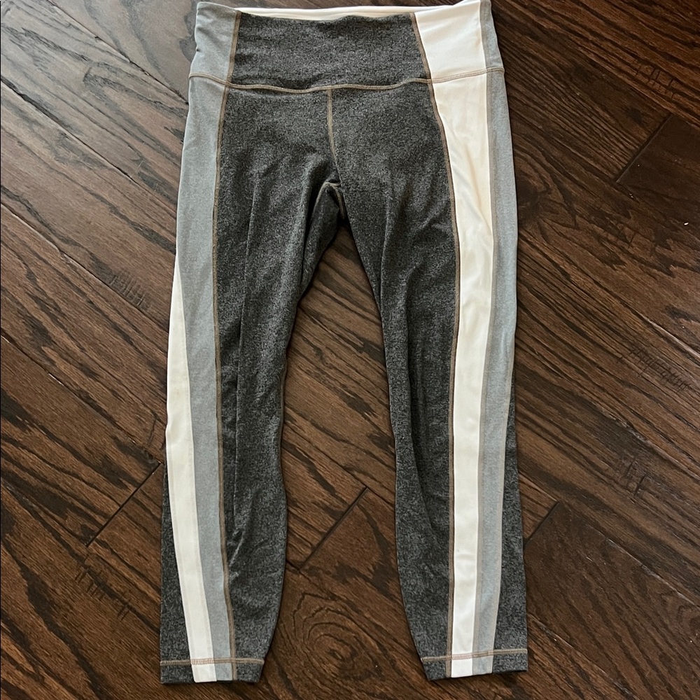 Athleta women’s Leggings in Gray and White